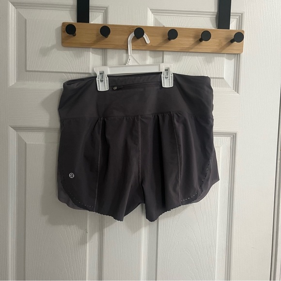 Lululemon women’s gray magnum high waist smooth stride running shorts - Picture 5 of 7